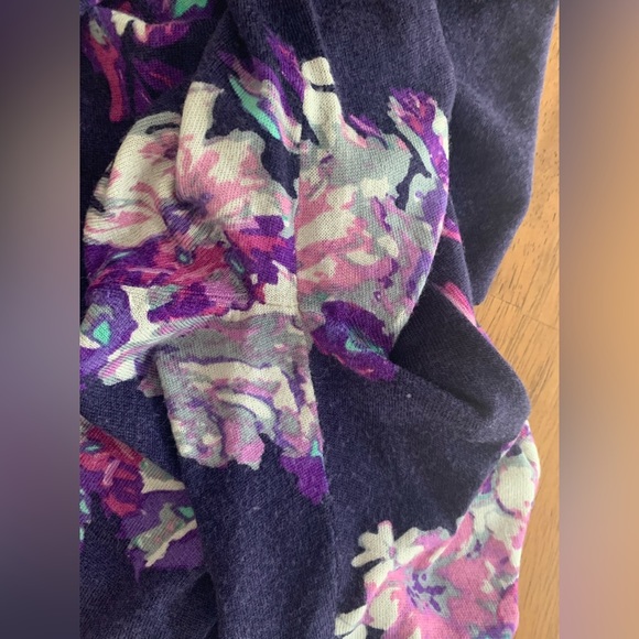 Garnet Hill Classic Merino Cardigan SZ M Purple Lilac Grey Floral - Picture 8 of 15